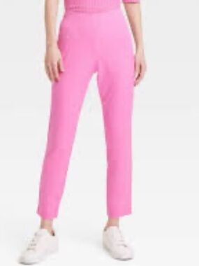 Bubblegum Pink Women's Slim Ankle Pants